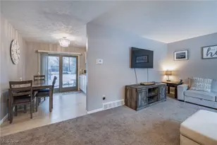 26948 Southwood Ln, Olmsted Twp, OH 44138 - Photo 5