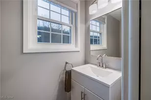 26948 Southwood Ln, Olmsted Twp, OH 44138 - Photo 19