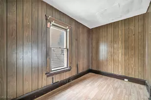 1012 E 72nd St, Loveland, OH 44103 - Photo 9