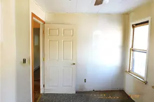 352 S Ridge Rd E, Conneaut, OH 44030 - Photo 15