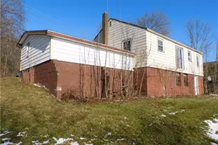 352 S Ridge Rd E, Conneaut, OH 44030 - Photo 3