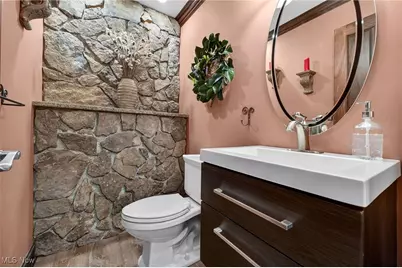 13817 Lakewood Heights Boulevard, Oakwood, OH 44107 - Photo 15