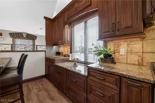 13817 Lakewood Heights Blvd, Oakwood, OH 44107 - Photo 5