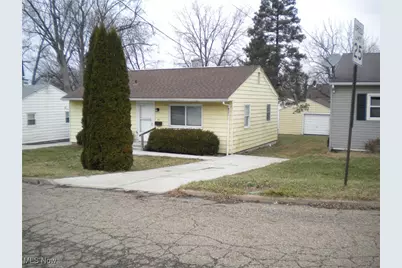 611 Franklin Avenue, Barberton, OH 44203 - Photo 1