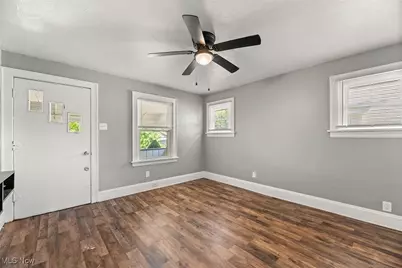 1243 Herberich Avenue, Akron, OH 44301 - Photo 9