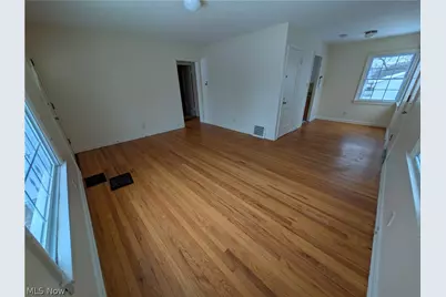 637 E Wilbeth Road, Akron, OH 44306 - Photo 7