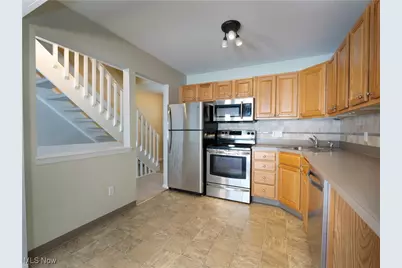 9321 Hickory Ridge Drive, Streetsboro, OH 44241 - Photo 5