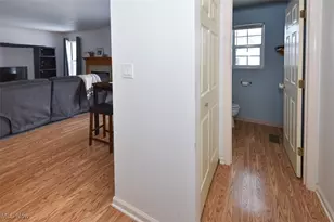 3376 Hunter Pkwy, Cuyahoga Falls, OH 44223 - Photo 17