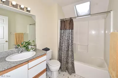 3376 Hunter Parkway #26, Cuyahoga Falls, OH 44223 - Photo 23