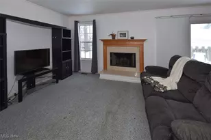 3376 Hunter Pkwy, Cuyahoga Falls, OH 44223 - Photo 15