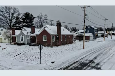 1415 26th Street NW, Canton, OH 44709 - Photo 1