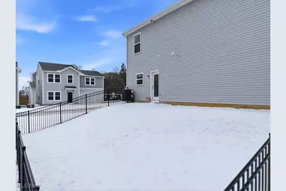 677 Crossings Lane, Akron, OH 44320 - Photo 23