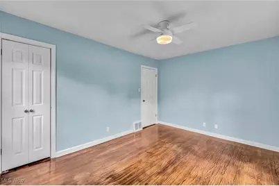 242 N Hawkins Avenue, Akron, OH 44313 - Photo 17