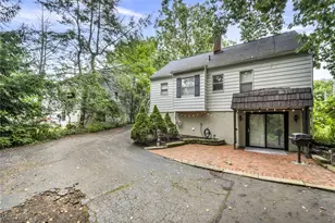 242 N Hawkins Ave, Akron, OH 44313 - Photo 31