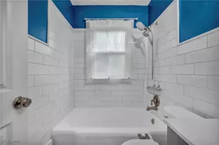 242 N Hawkins Ave, Akron, OH 44313 - Photo 15