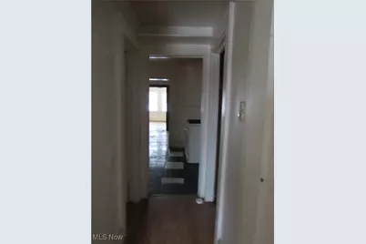 31 Mc Naughton Street, Akron, OH 44305 - Photo 13