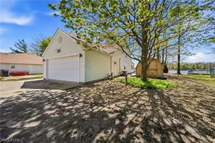 2528 Tupelo Dr, Roaming Shores, OH 44084 - Photo 29
