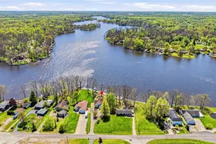 2528 Tupelo Dr, Roaming Shores, OH 44084 - Photo 3
