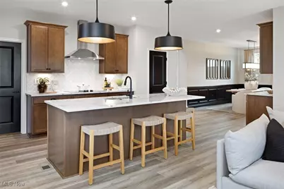 827 Colesbourne Circle, Uniontown, OH 44685 - Photo 17