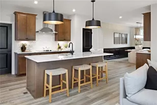 827 Colesbourne Circle, Uniontown, OH 44685 - Photo 17