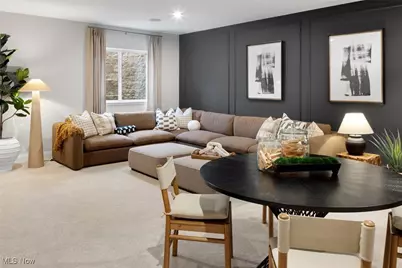 827 Colesbourne Circle, Uniontown, OH 44685 - Photo 35