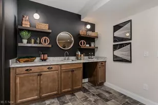 827 Colesbourne Circle, Uniontown, OH 44685 - Photo 29