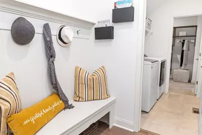 821 Colesbourne Circle, Uniontown, OH 44685 - Photo 23