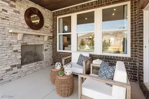 821 Colesbourne Circle, Uniontown, OH 44685 - Photo 21