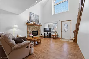 9165 Sugarbush Dr, Mentor, OH 44060 - Photo 3