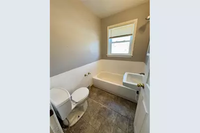 18 N Richview Avenue, Youngstown, OH 44509 - Photo 9