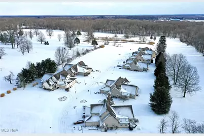 140 Fairway Place NW, Warren, OH 44483 - Photo 7