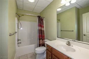 4025 Meadowvale Ct, Akron, OH 44333 - Photo 41