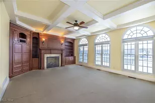 4025 Meadowvale Ct, Akron, OH 44333 - Photo 7