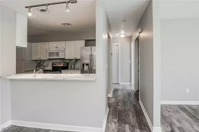 27 Landings Way, Avon Lake, OH 44012 - Photo 7