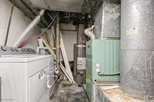 1865 9th St SW, Akron, OH 44314 - Photo 27