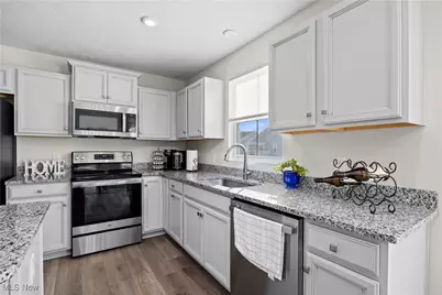 122 Eagle Circle, Amherst, OH 44001 - Photo 9