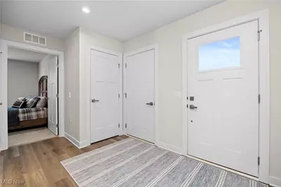 122 Eagle Circle, Amherst, OH 44001 - Photo 3