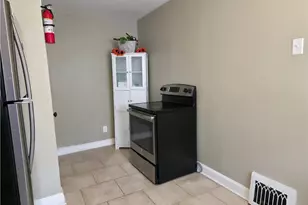 1425 Crescent Rd SW, Canton, OH 44710 - Photo 5