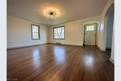 1075 Bacon Avenue, East Palestine, OH 44413 - Photo 5