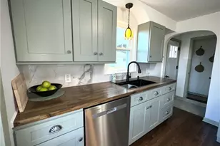 1075 Bacon Ave, East Palestine, OH 44413 - Photo 7