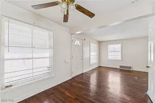 5481 Dalewood Ave, Maple Heights, OH 44137 - Photo 9