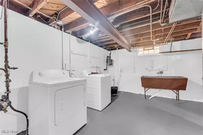 12521 Park Knoll Drive, Garfield Heights, OH 44125 - Photo 19