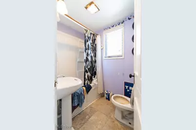 345 44th Street NW, Canton, OH 44709 - Photo 3