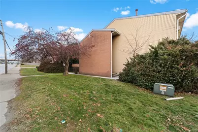 1757 S Arlington Street, Akron, OH 44306 - Photo 3