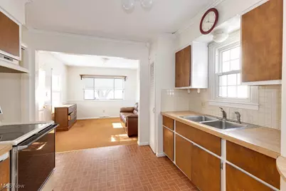 1612 Oakwood Avenue, Akron, OH 44301 - Photo 3