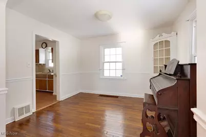 1612 Oakwood Avenue, Akron, OH 44301 - Photo 9