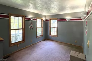 828 Green Dr, Coshocton, OH 43812 - Photo 15