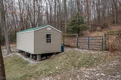 828 Green Drive, Coshocton, OH 43812 - Photo 9