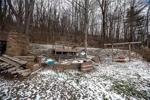 828 Green Dr, Coshocton, OH 43812 - Photo 11