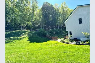 828 Green Drive, Coshocton, OH 43812 - Photo 5